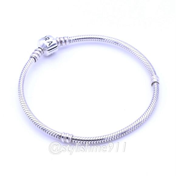 Authentic PANDORA Moments Barrel Clasp Charm Bracelet - Picture 3 of 8